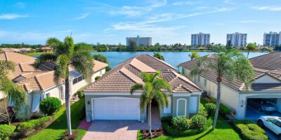 Villa for sale in Hutchinson Island South, Florida