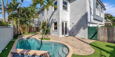 3 bedroom  Townhouse for sale in Fort Lauderdale, Florida