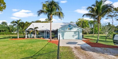 4 bedroom  Villa for sale in The Acreage, United States