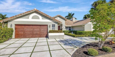 3 bedroom  Villa for sale in Lake Worth, United States