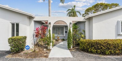 4 bedroom  Villa for sale in Hollywood, Florida