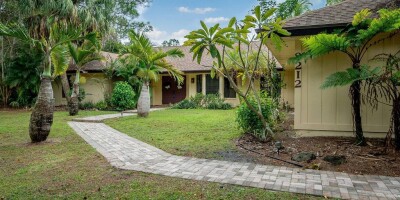 4 bedroom  Villa for sale in Palm Beach Gardens, Florida