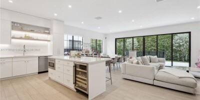 4 bedroom  Townhouse for sale in Miami, Florida