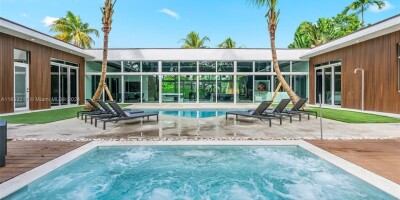 6 bedroom  Villa for sale in Miami, United States