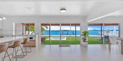 Villa for sale in Miami, United States