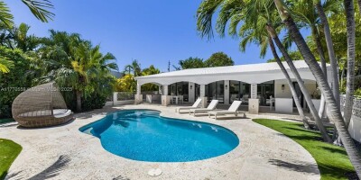 3 bedroom  Villa for sale in Miami Beach, Florida