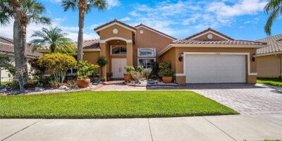 4 bedroom  Villa for sale in Pembroke Pines, Florida
