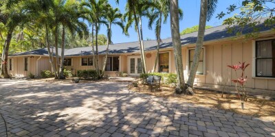Villa for sale in West Palm Beach, Florida