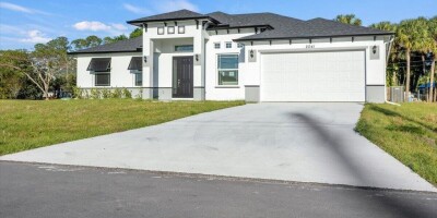 4 bedroom  Villa for sale in Port Saint Lucie, Florida