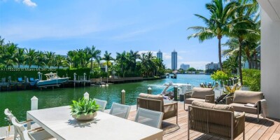 4 bedroom  Villa for sale in Miami Beach, Florida
