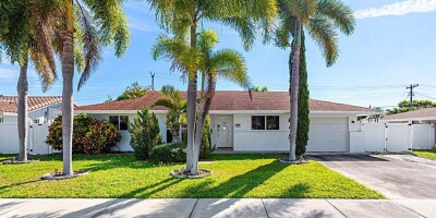 4 bedroom  Villa for sale in Boca Raton, Florida
