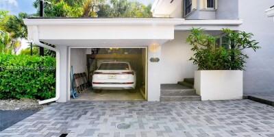 4 bedroom  Townhouse for sale in Sunny Isles Beach, Florida