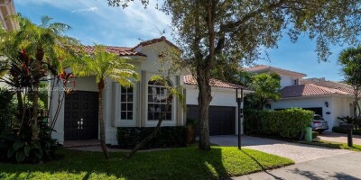 Villa for sale in Sunny Isles Beach, United States