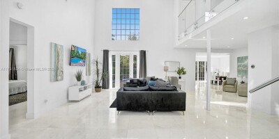 Villa for sale in Hollywood, Florida