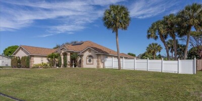 4 bedroom  Villa for sale in Port Saint Lucie, Florida