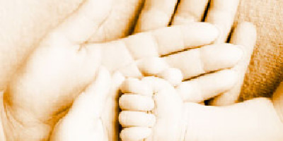 NYC Family Holiday Portraits Capture Festive Memories