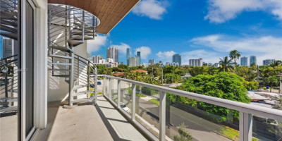 Photo of Apartment complex for sale in Miami, Florida-medium-2