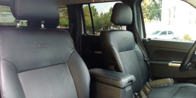 Jeep Cherokee 2010 193 300 km Sistema de Gas Pantalla GPS Android