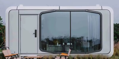 Capsule de luxe Villa apporte de minuscules préfabriqués à vivre à Bouéni